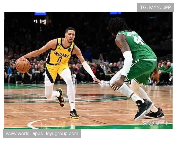 NBA尼克斯抢下关键前场篮板,整场节奏彻底倒向纽约